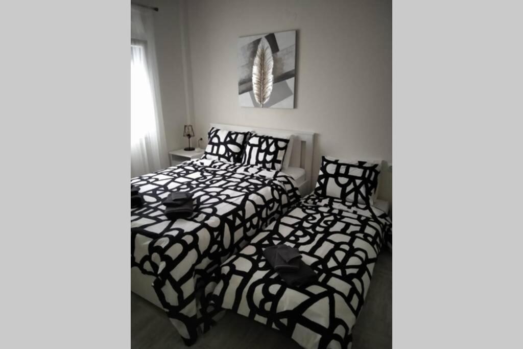 Modern Apartment In The City Center Ioannina Exterior photo